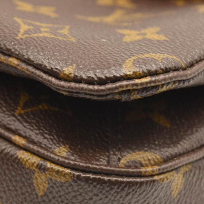 LOUIS VUITTON Monogram Pochette Metis