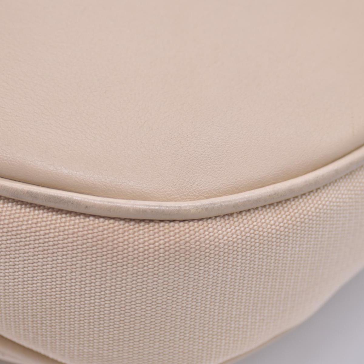 $1580 Gucci Smooth Leather Clip Hobo Shoulder Bag Beige CONSIGNMENT