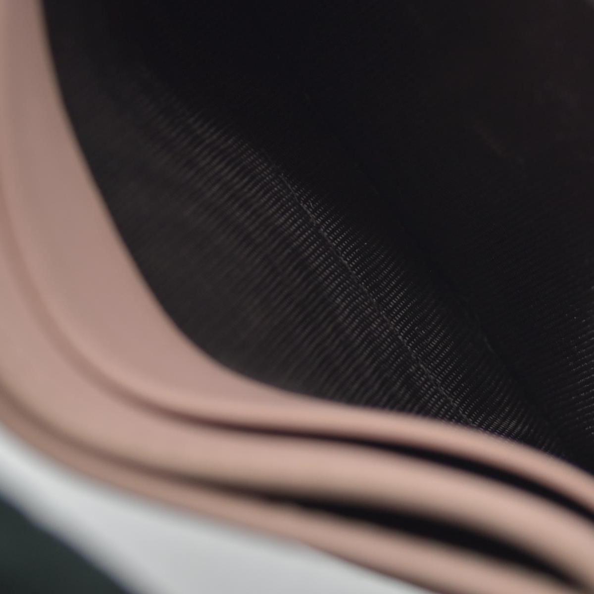 $370 Gucci  Double G Logo Leather Card Holder