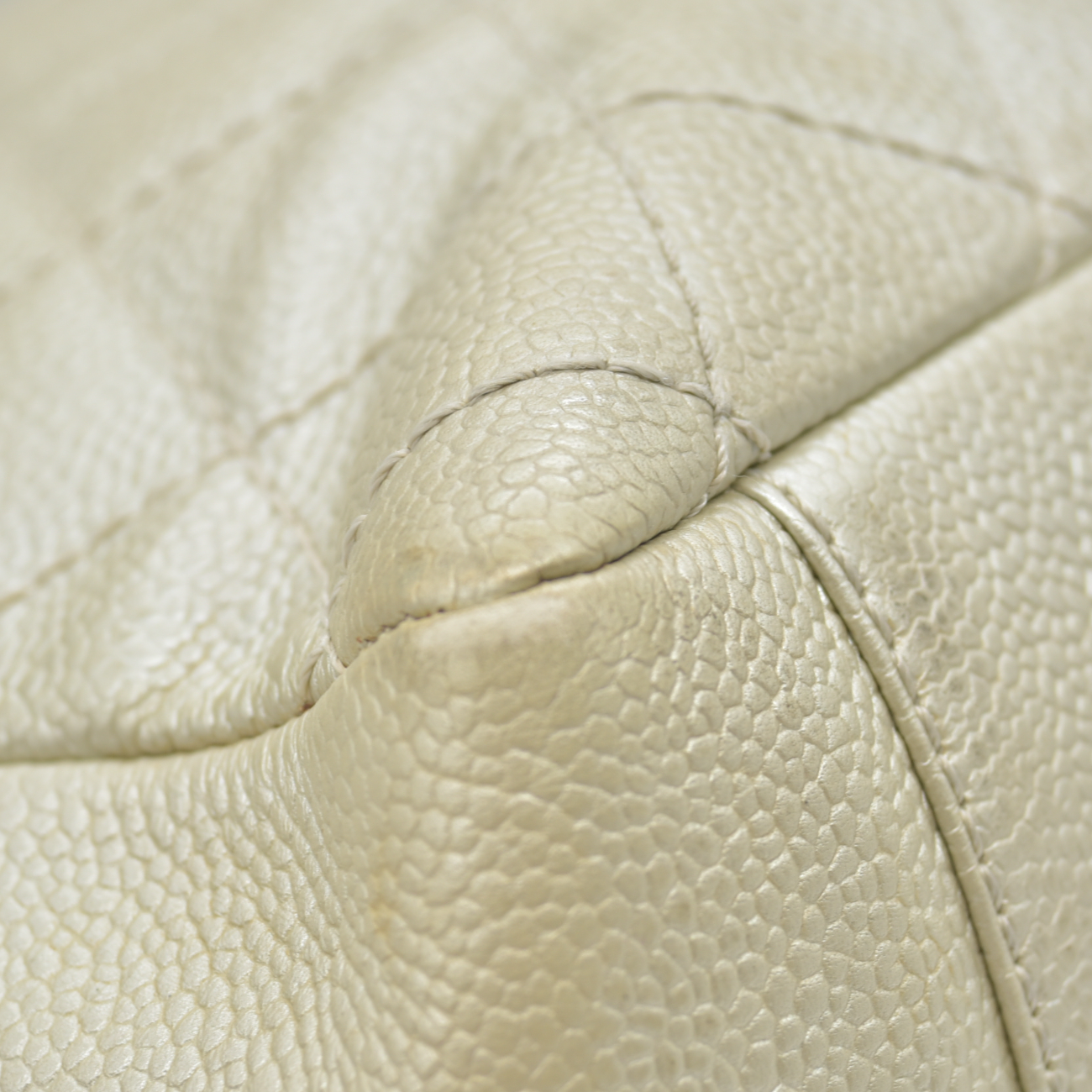 $2900 2006 Chanel Caviar Grand Shopping Tote GST Light Gold