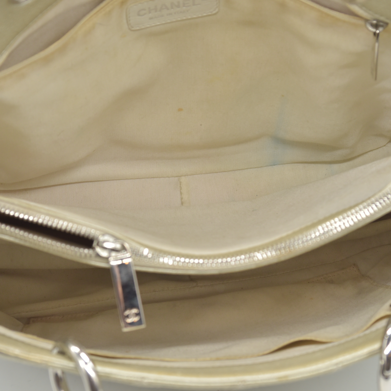 $2900 2006 Chanel Caviar Grand Shopping Tote GST Light Gold