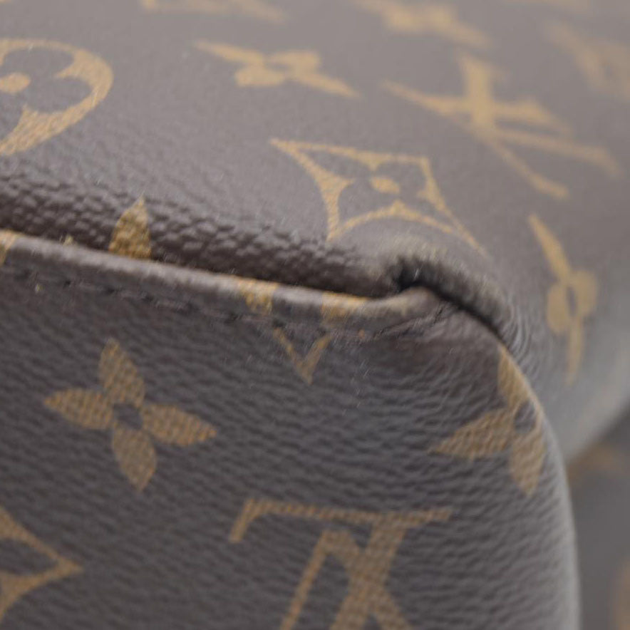 $3150 Louis Vuitton  Monogram Grand Palais