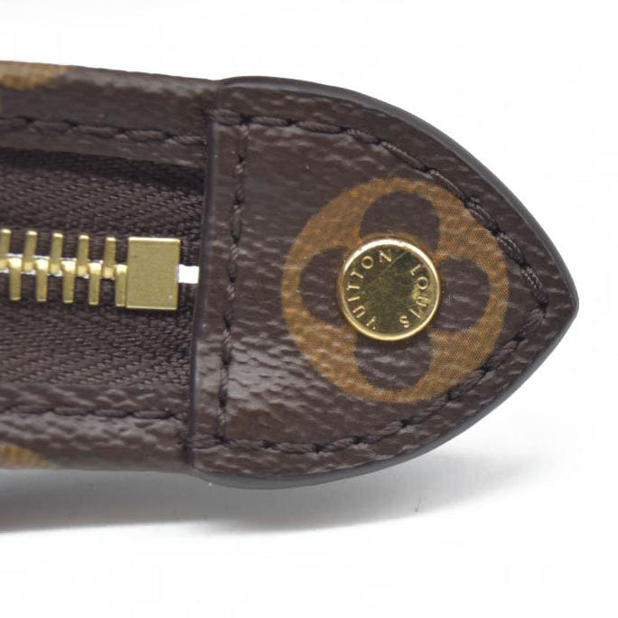 $3150 Louis Vuitton  Monogram Grand Palais