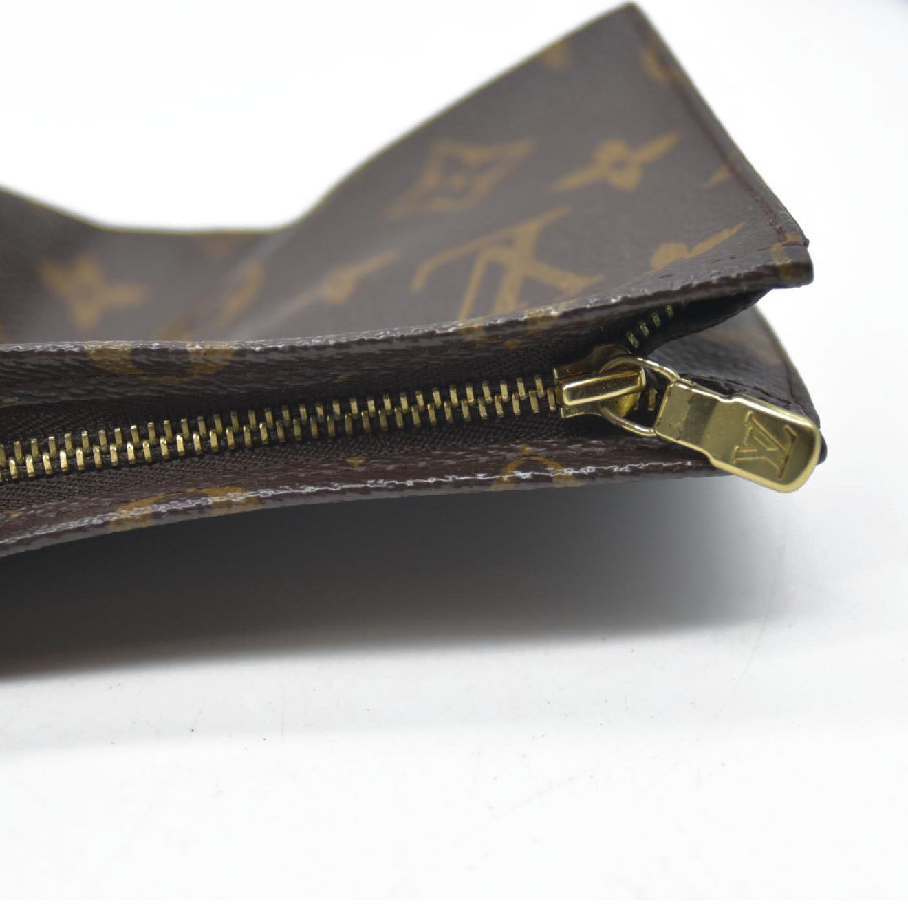 Louis Vuitton Monogram Poche Toilette 15 Cosmetics Pouch Purse Brown MB0080