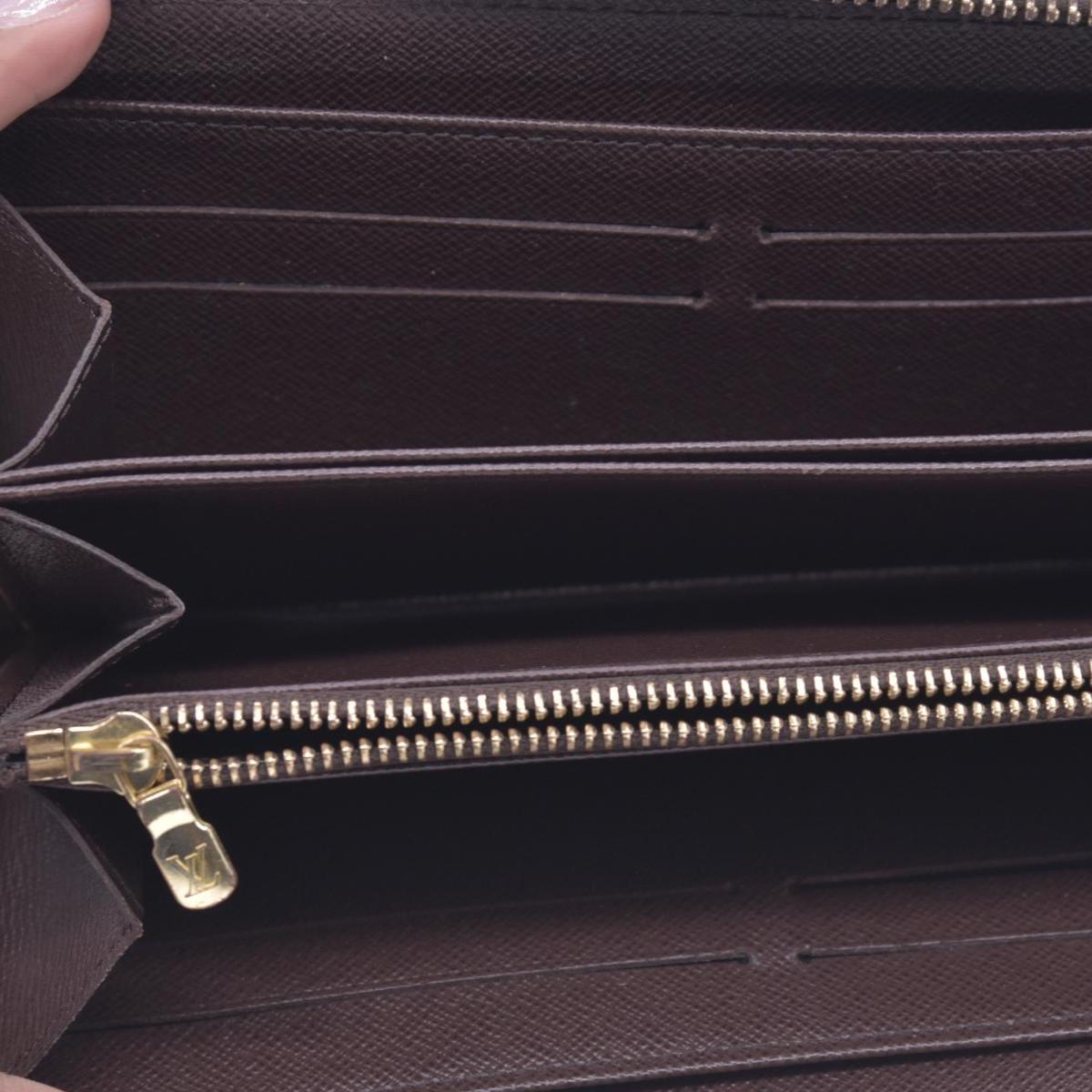 $940 2015 Louis Vuitton Damier Ebene Zippy Wallet CA0135 CONSIGNMENT