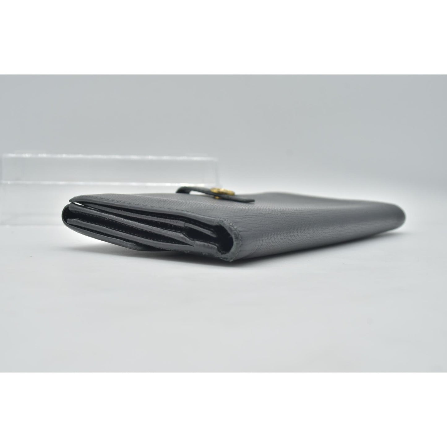 $925 2010 Chanel Grained Calfskin CC Button Long Wallet Black CONSIGNMENT