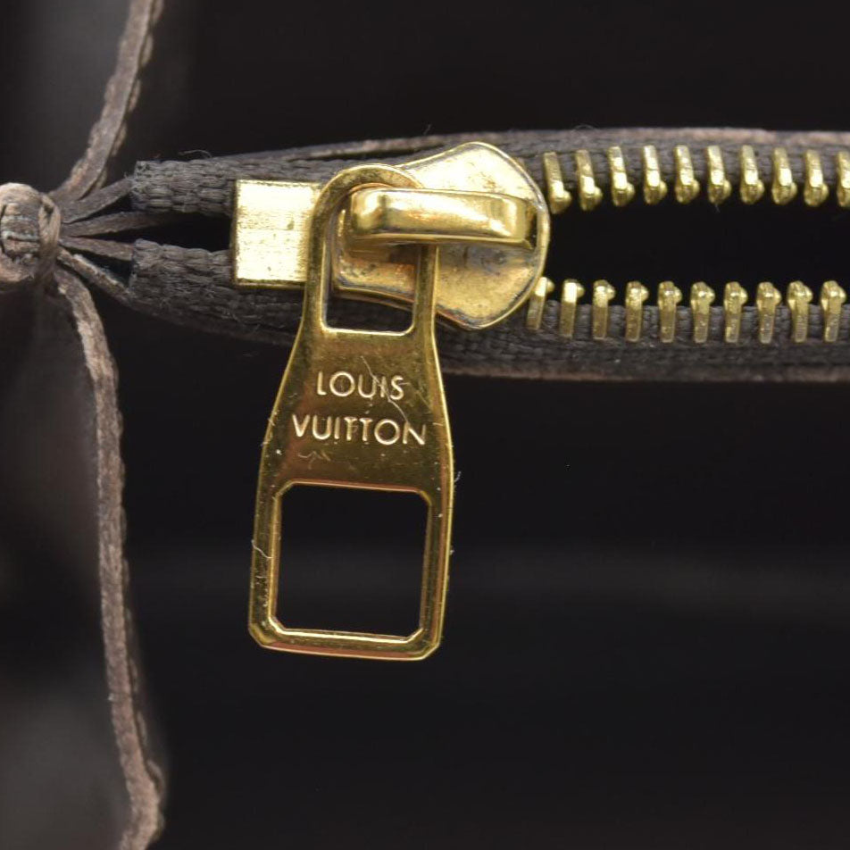 $1410 2019 Louis Vuitton Taurillon Comete Wallet Galet CONSIGNMENT MI1119