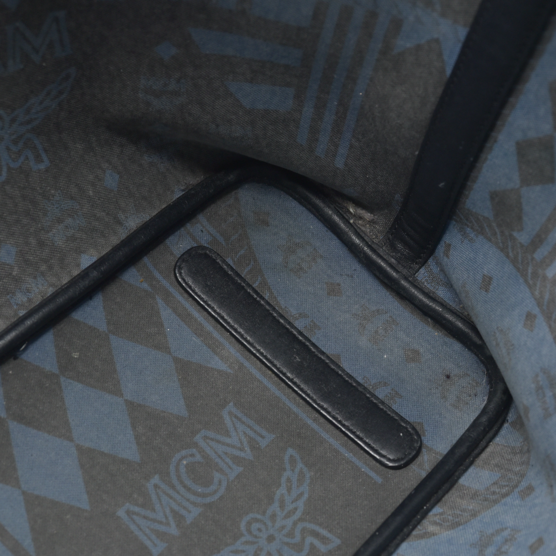 $770 MCM Tote Silver Metallic Liz Reversible Tote