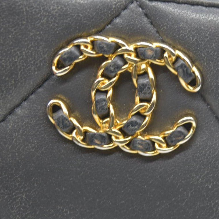 Chanel 2021 Interlocking CC Logo Continental Wallet