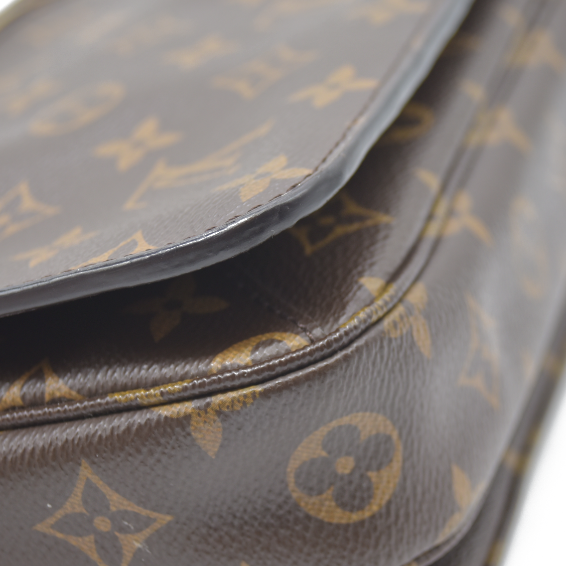Louis Vuitton  Monogram Pochette Metis AR0148