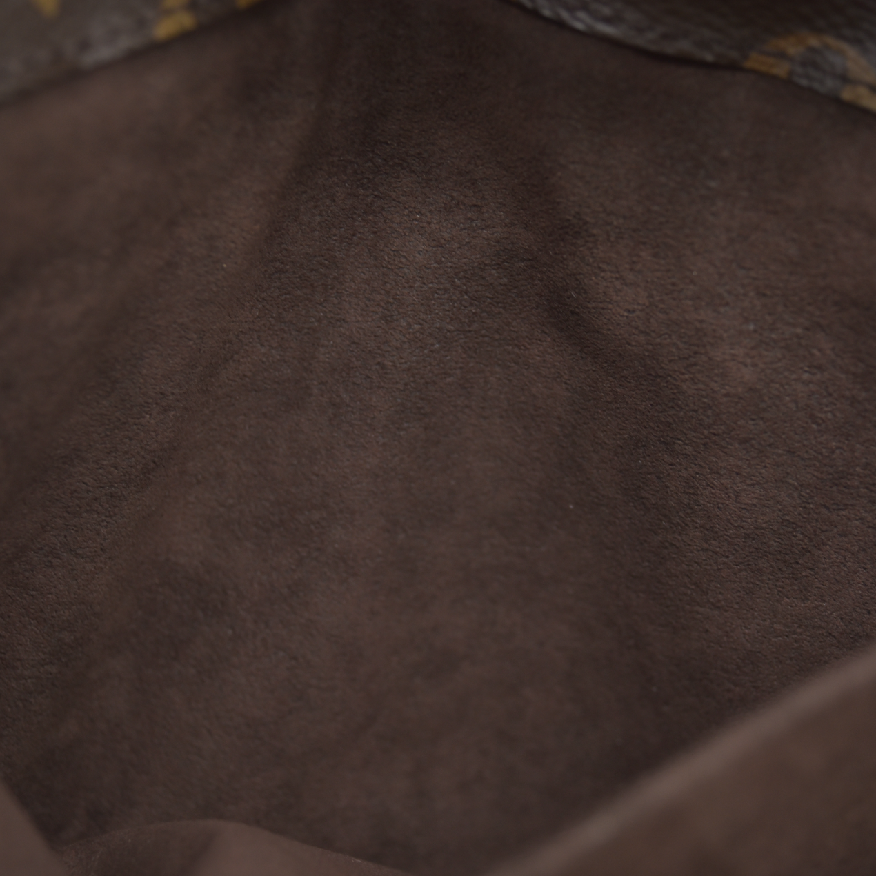 Louis Vuitton  Monogram Pochette Metis AR0148