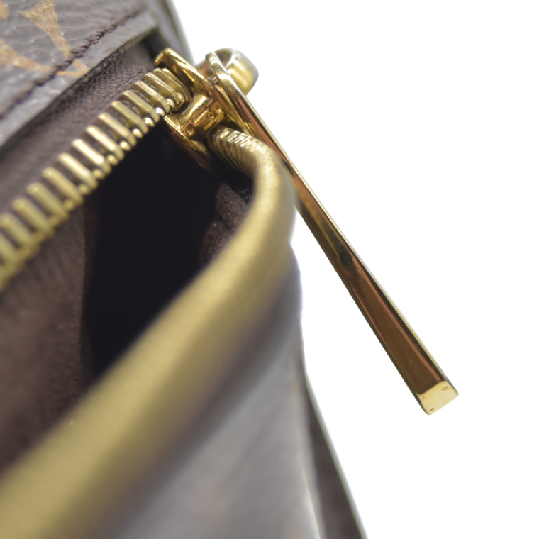 Louis Vuitton  Monogram Pochette Metis AR0148