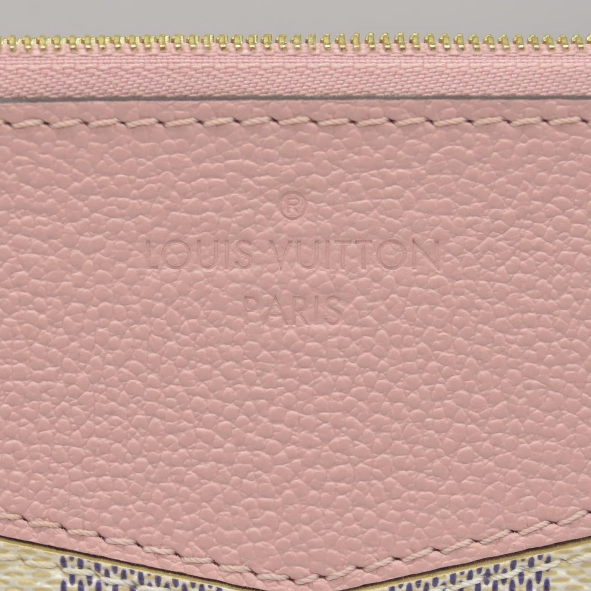 $1280 2019 Louis Vuitton Damier Azur Daily Pouch TN2159