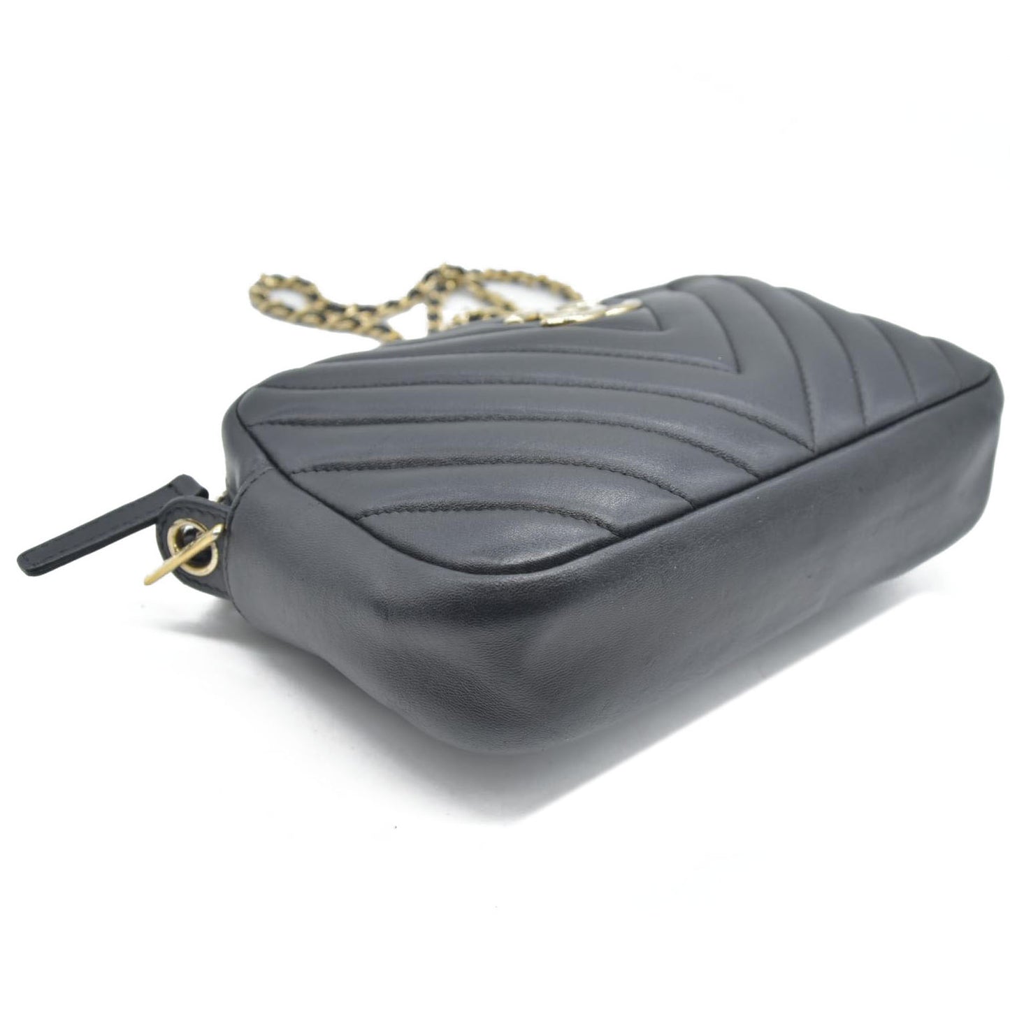 $3100 Chanel  Lambskin Chevron Quilted Camera Case Black