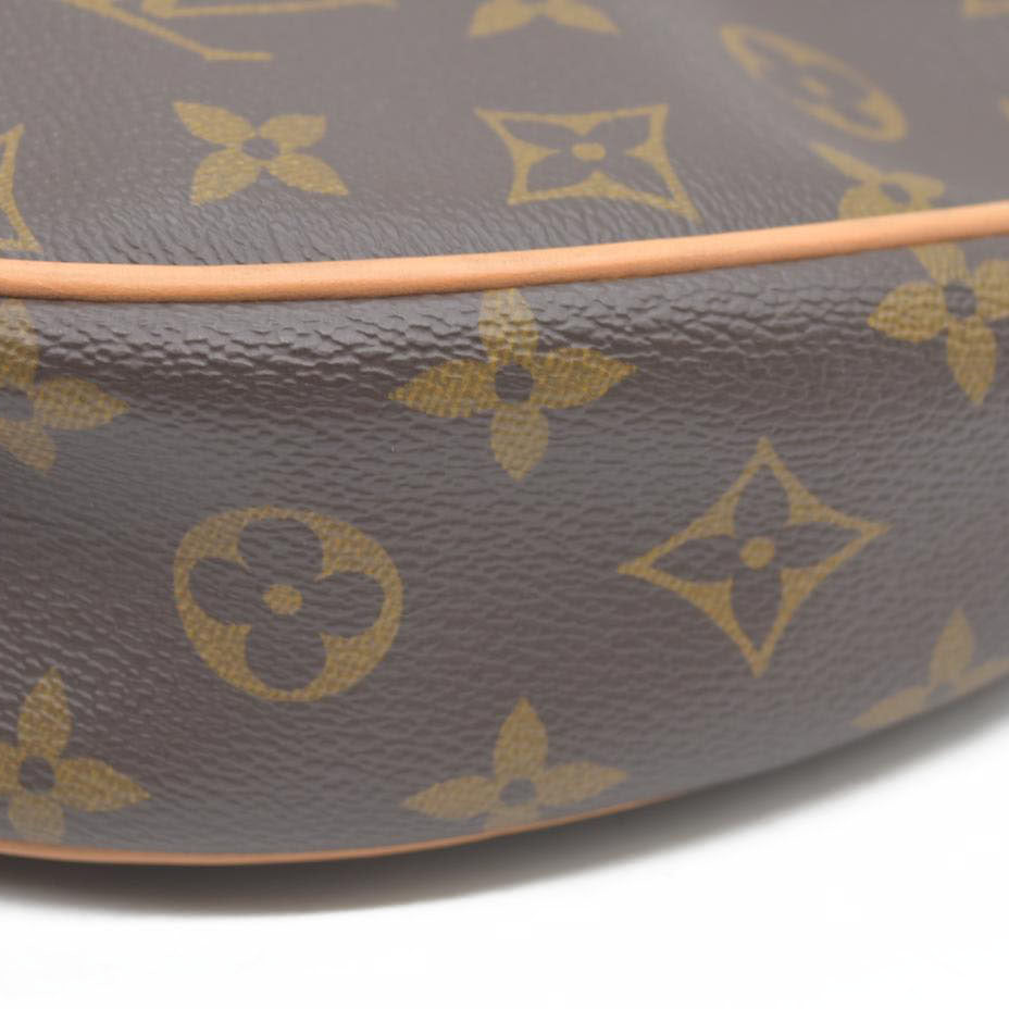 $2540 Louis Vuitton Monogram Loop Hobo Shoulder Bag