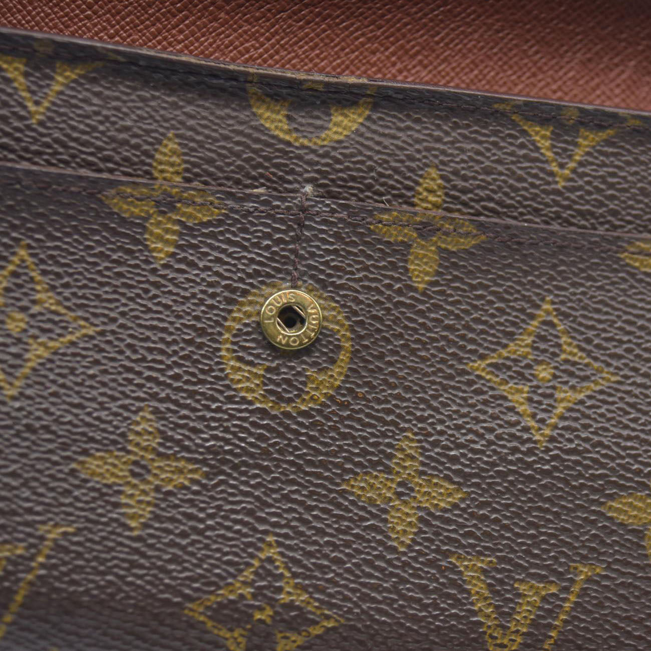 AUCTION $720 Louis Vuitton  Monogram Sarah Wallet