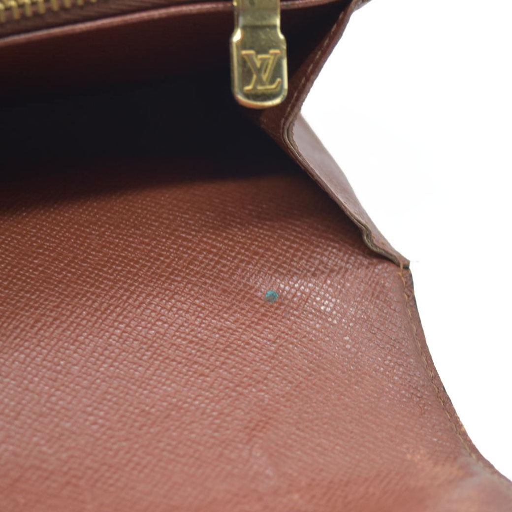 AUCTION $720 Louis Vuitton  Monogram Sarah Wallet