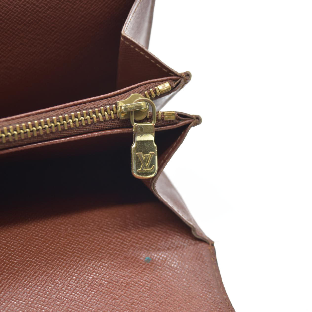 AUCTION $720 Louis Vuitton  Monogram Sarah Wallet