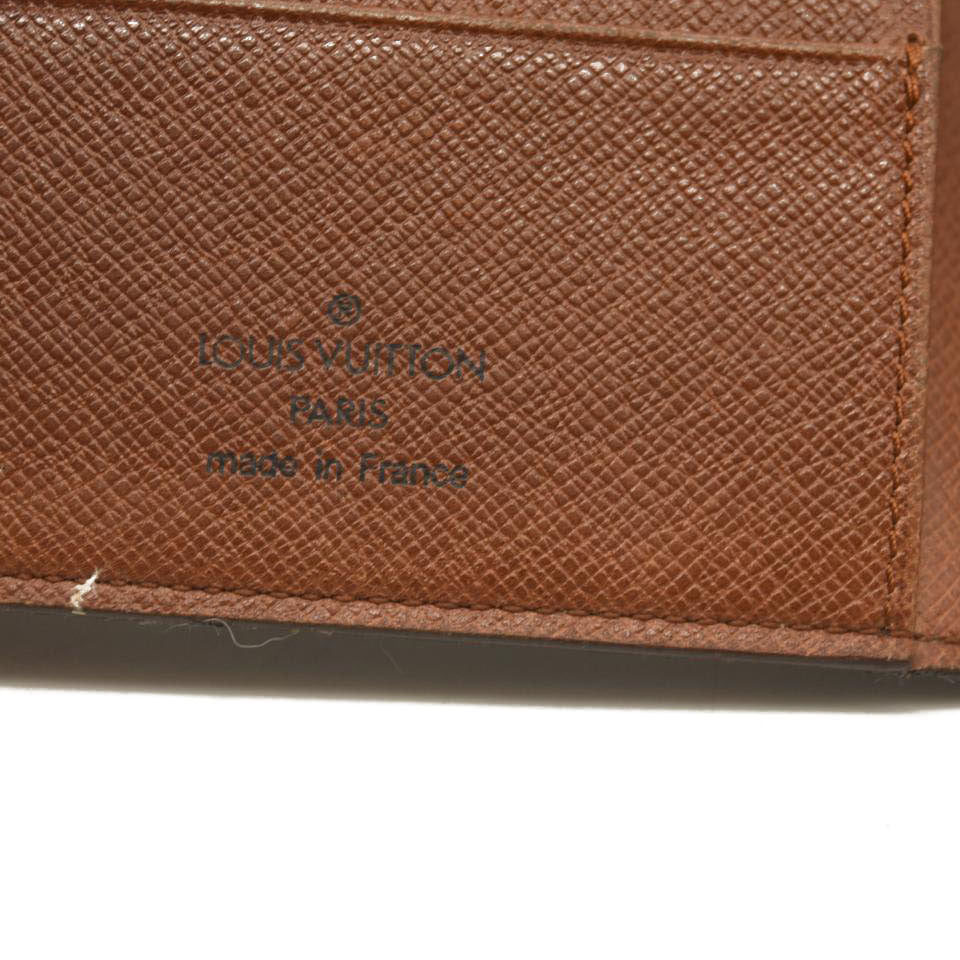 Louis Vuitton  Monogram Passport Cover MI0963