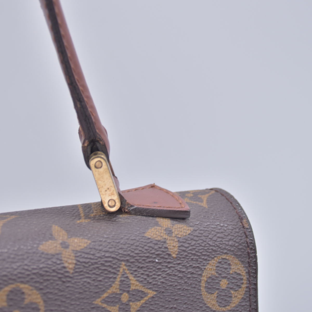 $1290 1994 LOUIS VUITTON Monogram Concorde A20994 10020825