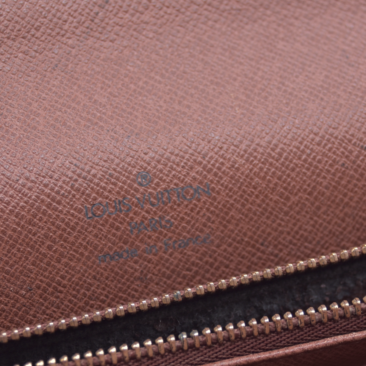 $1290 1994 LOUIS VUITTON Monogram Concorde A20994 10020825