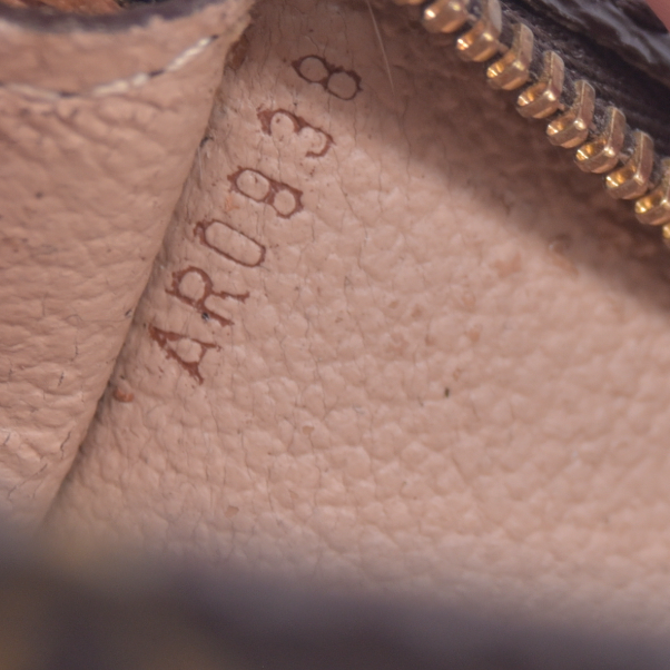 $490 1998 Louis Vuitton Monogram Bucket 23 Pouch AR0938