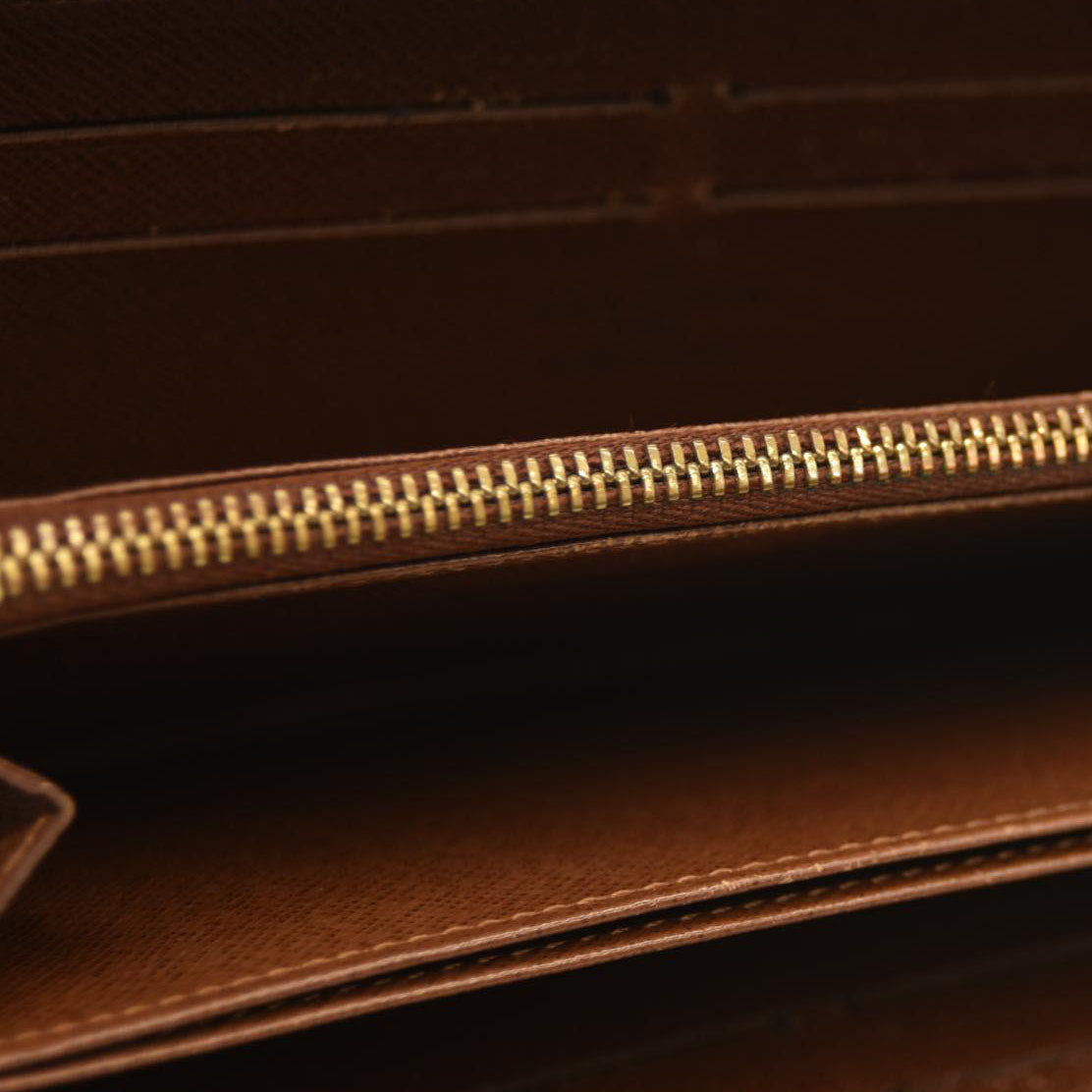 Louis Vuitton  Monogram Zippy Wallet SP4130
