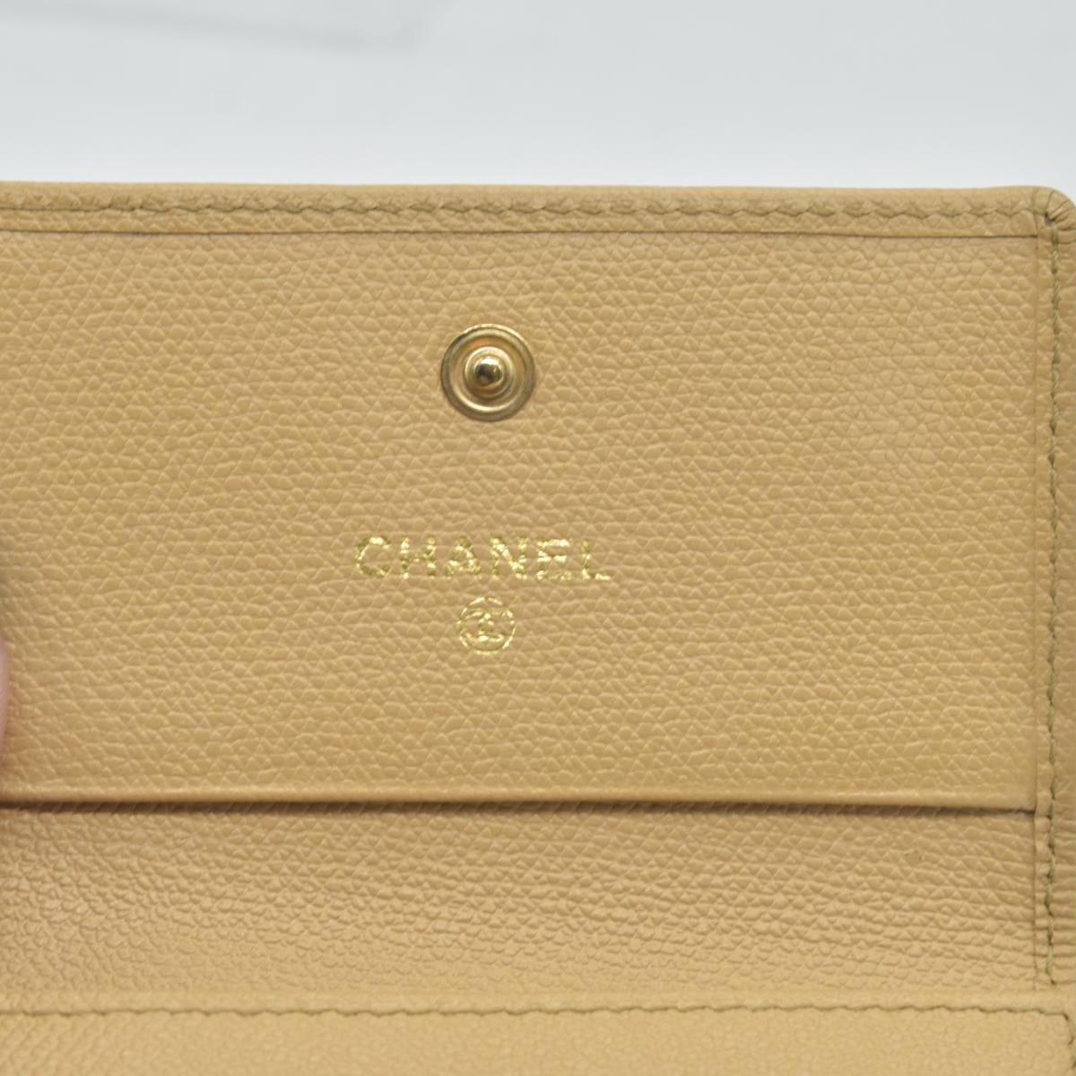 $550 Chanel  Vintage Enamel Button Compact Wallet CONSIGNMENT