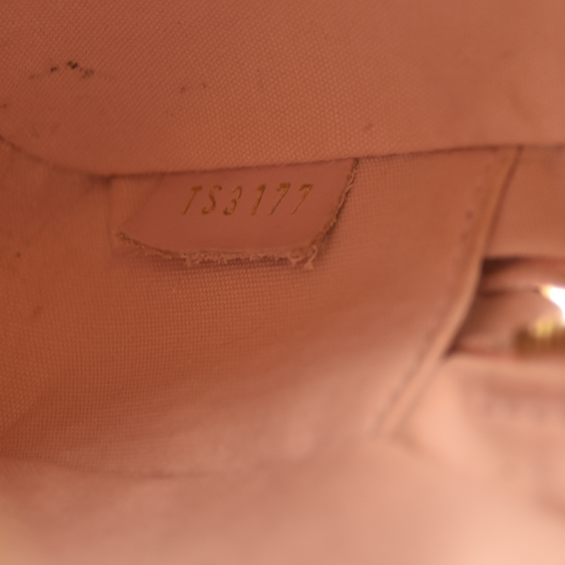 Louis Vuitton  Vernis Camera Pouch Rose Ballerine TS3177