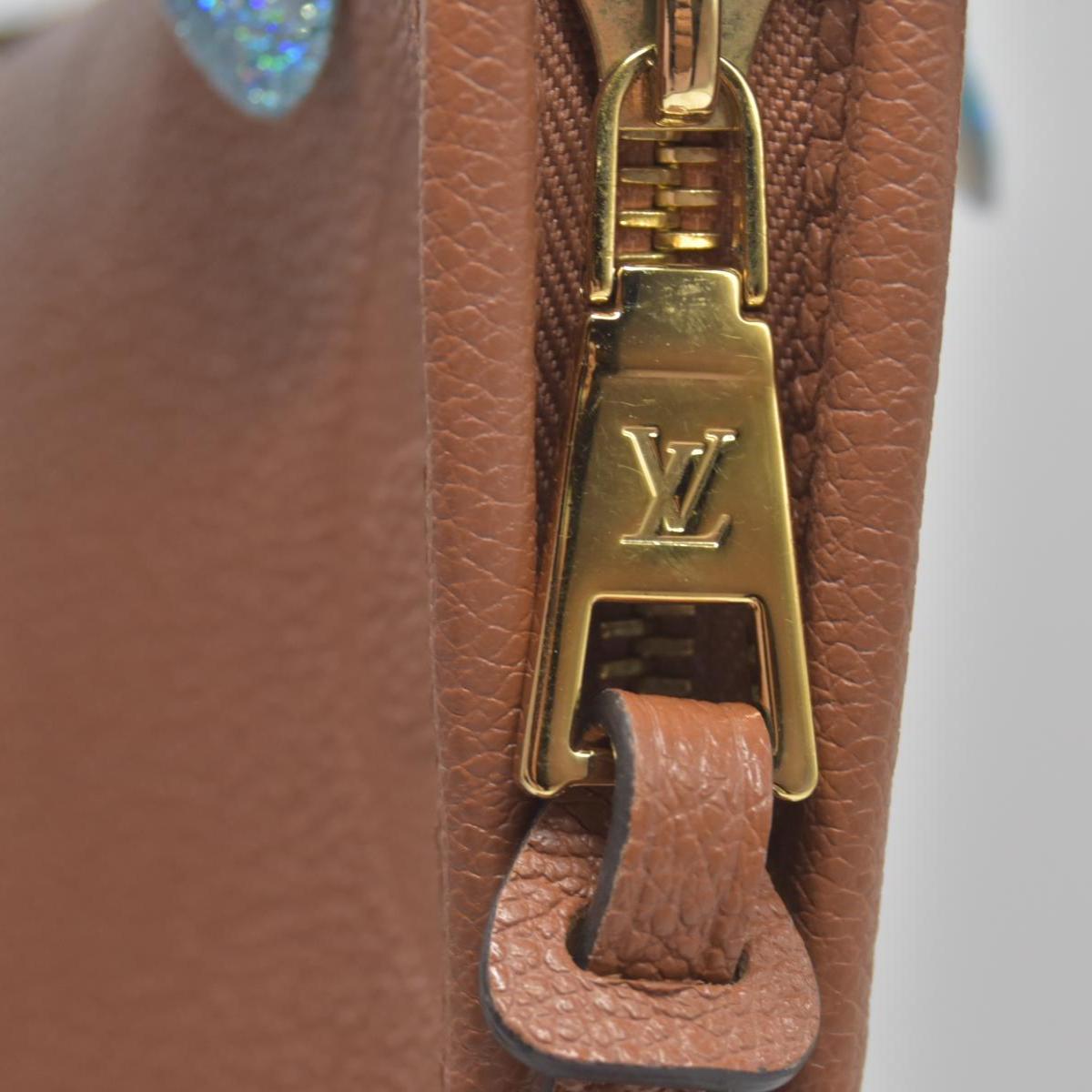 $3250 Louis Vuitton  Monogram Giant Carryall PM
