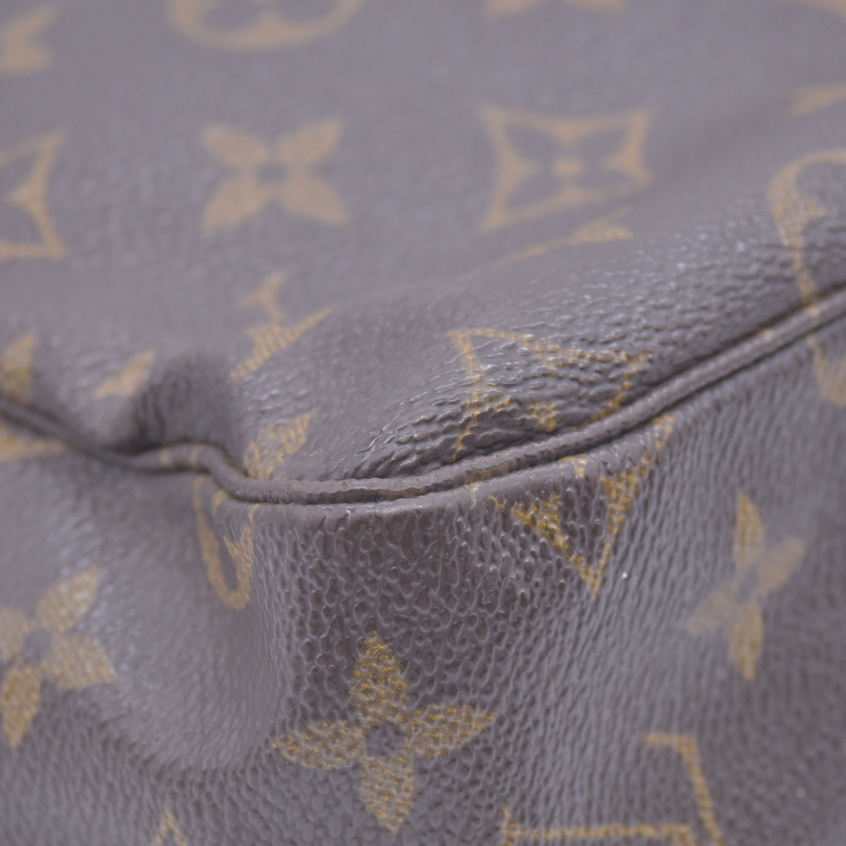 $600 1985 Louis Vuitton Cosmetic Pouch Trousse Toilette 28 851TH
