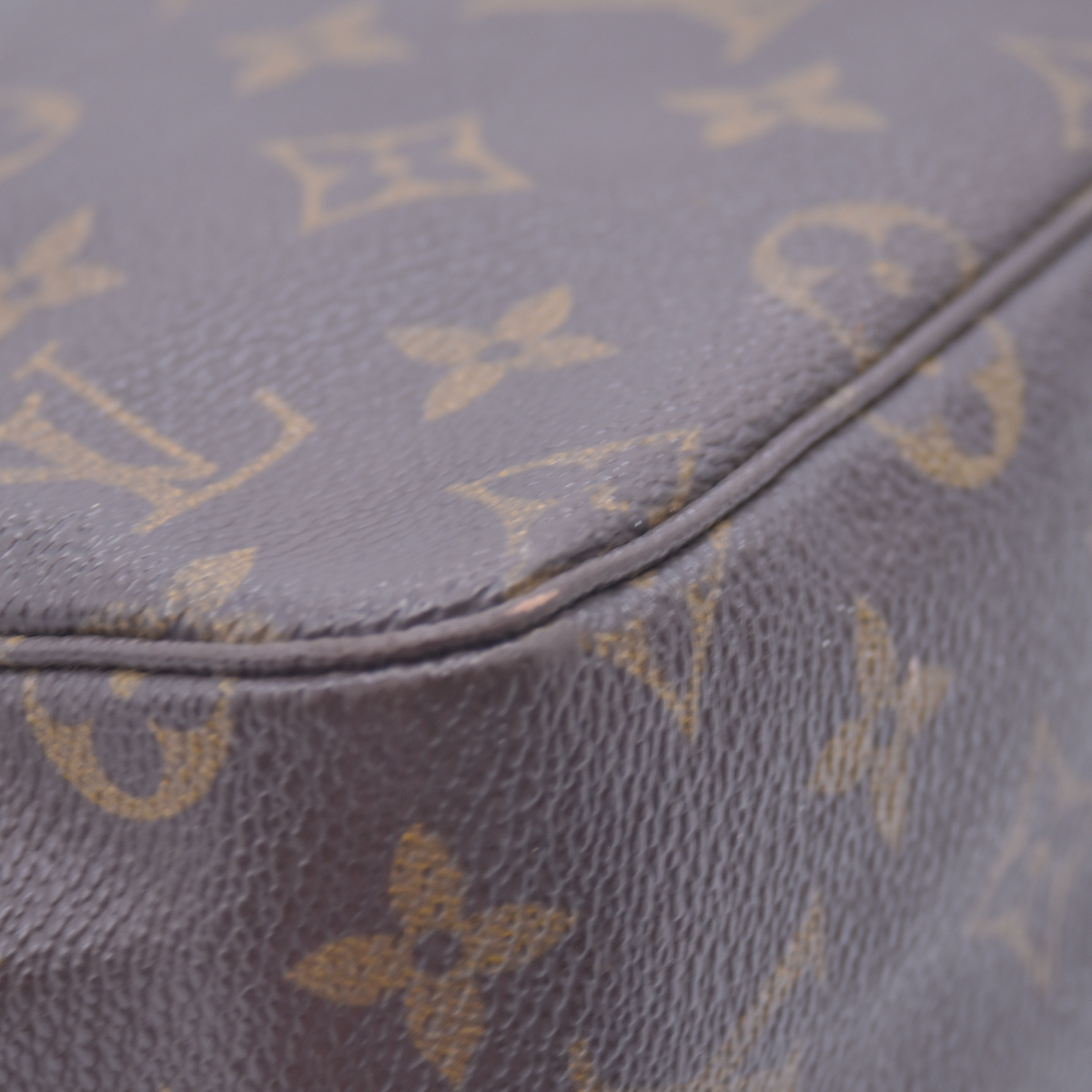 $600 1985 Louis Vuitton Cosmetic Pouch Trousse Toilette 28 851TH