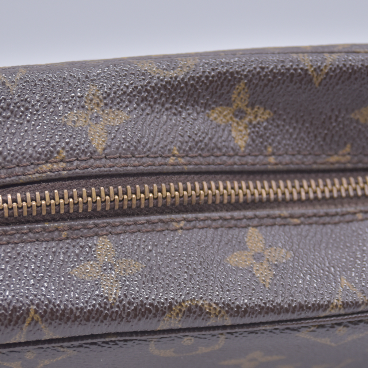 $600 1985 Louis Vuitton Cosmetic Pouch Trousse Toilette 28 851TH