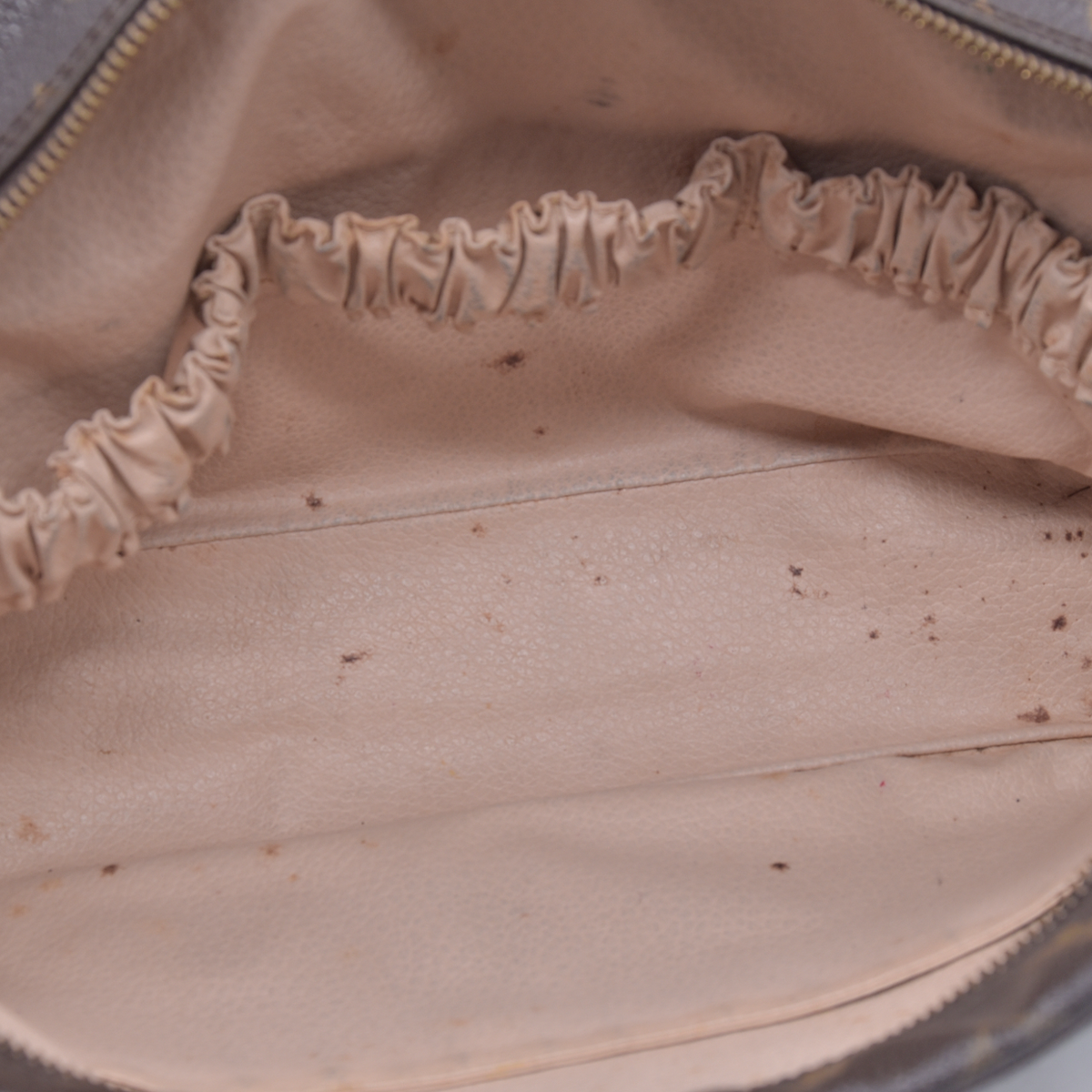 $600 1985 Louis Vuitton Cosmetic Pouch Trousse Toilette 28 851TH