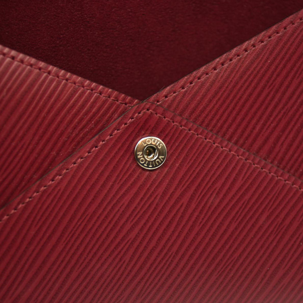 AUCTION $1050 Louis Vuitton  Epi Medium Kirigami Pochette Insert Fuchsia