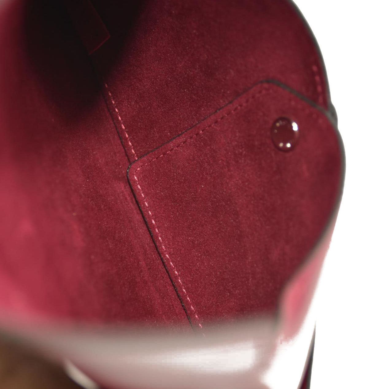 AUCTION $1050 Louis Vuitton  Epi Medium Kirigami Pochette Insert Fuchsia