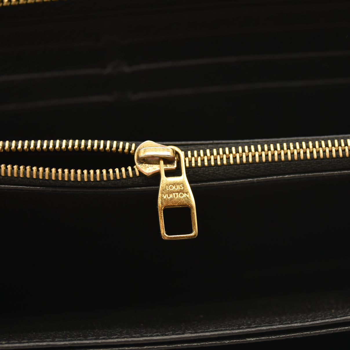 Louis Vuitton  Empreinte Zippy Wallet Black SP4178 with box