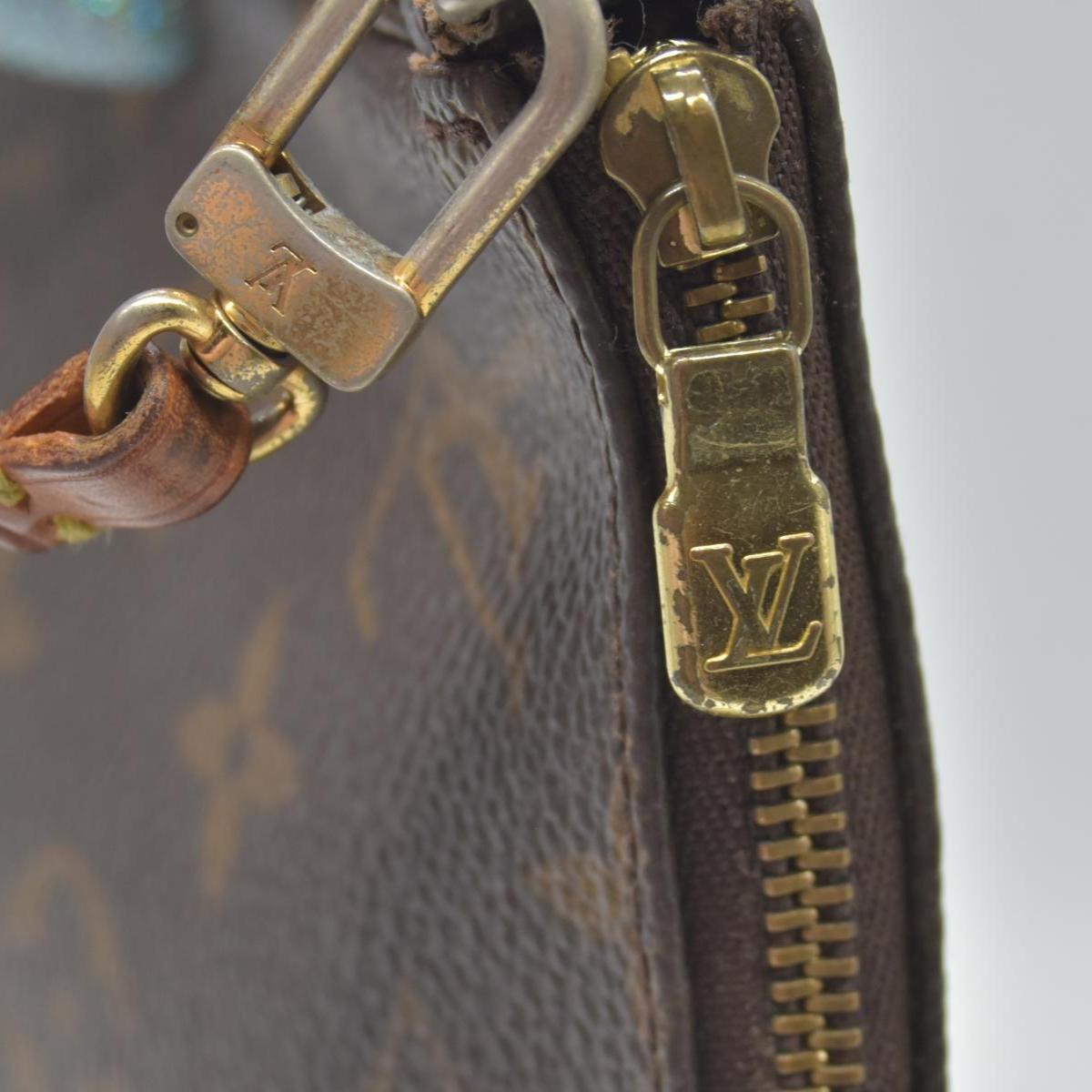$1290 2001 Louis Vuitton Monogram Pochette Accessories Pouch Bag VI0031