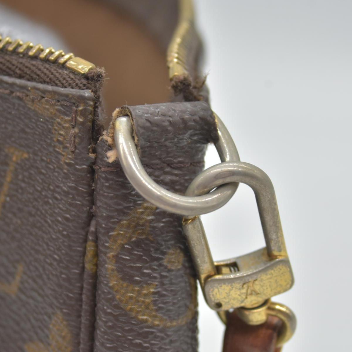 $1290 2001 Louis Vuitton Monogram Pochette Accessories Pouch Bag VI0031
