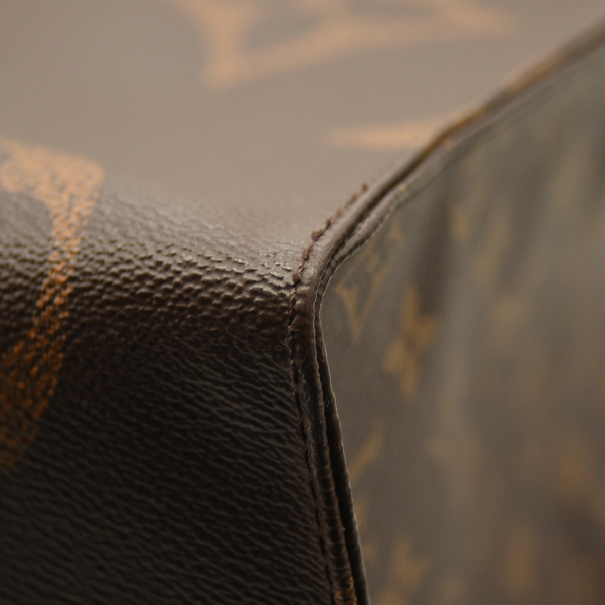 Louis Vuitton  Reverse Monogram Giant Onthego GM RFID-confirmed/DU3169