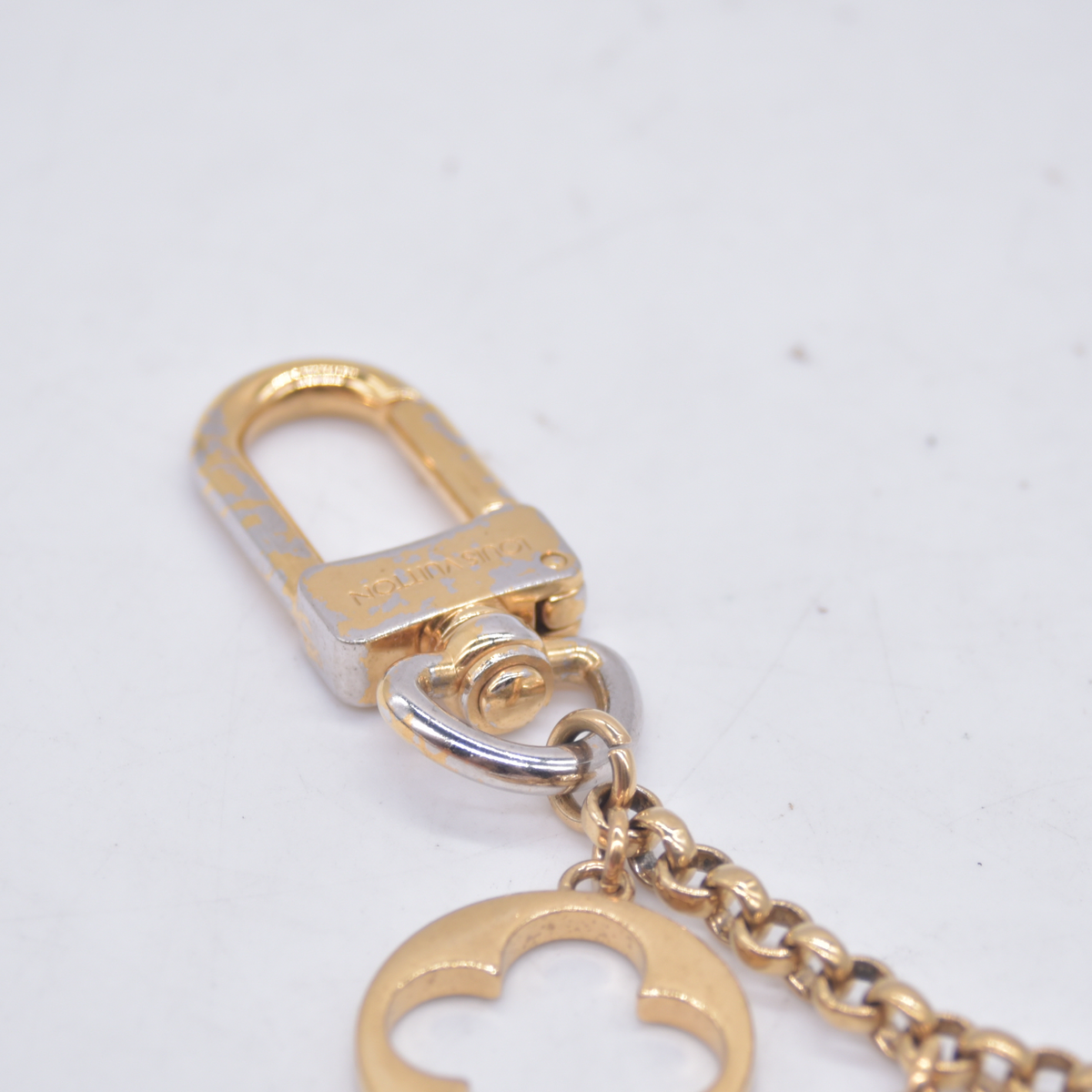 $675 2014 Louis Vuitton  Fleur De Monogram Bag Charm & Key Holder 10020843