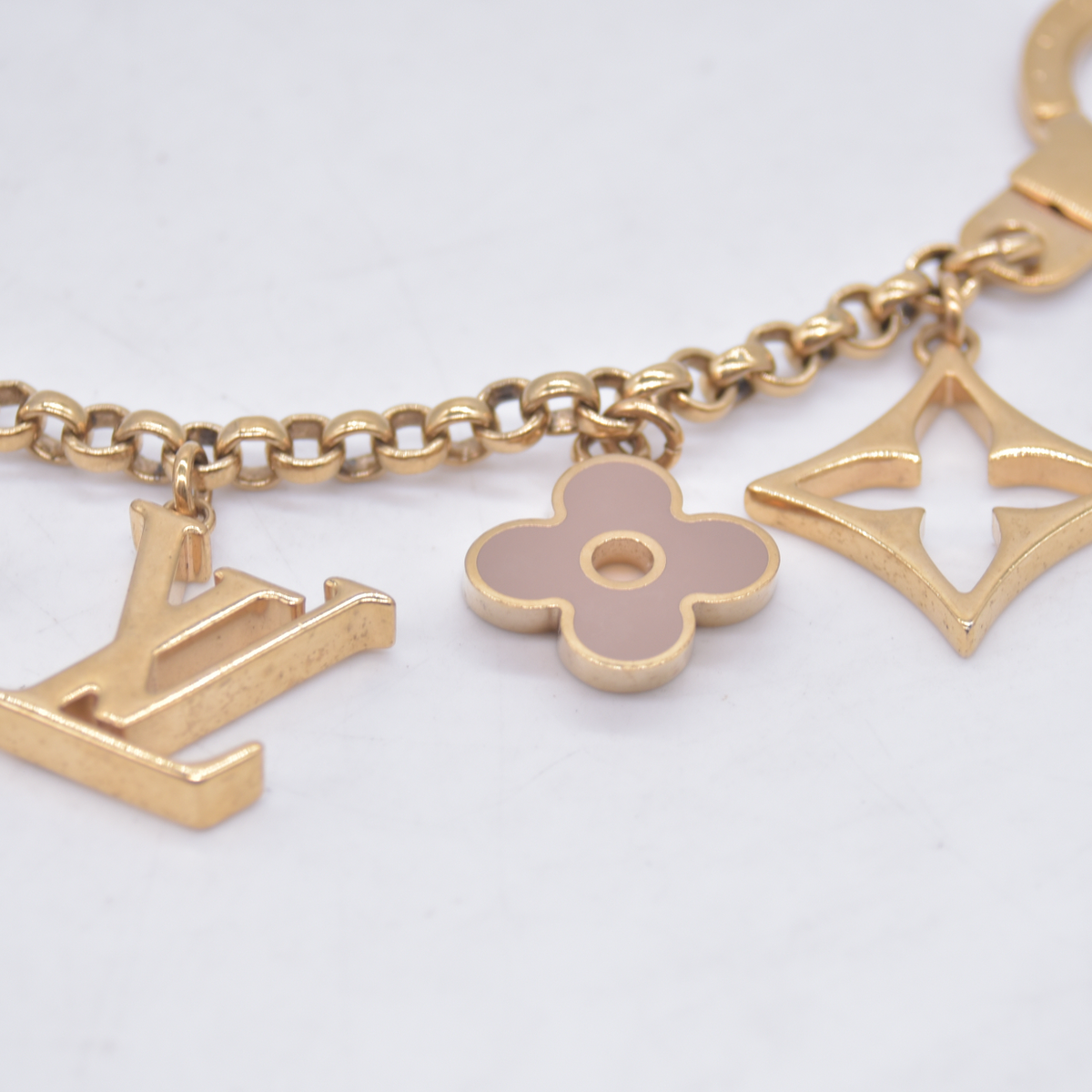 $675 2014 Louis Vuitton  Fleur De Monogram Bag Charm & Key Holder 10020843