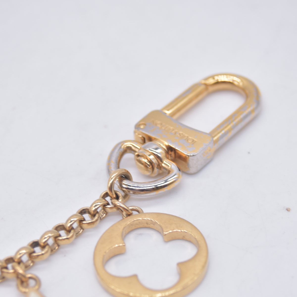 $675 2014 Louis Vuitton  Fleur De Monogram Bag Charm & Key Holder 10020843