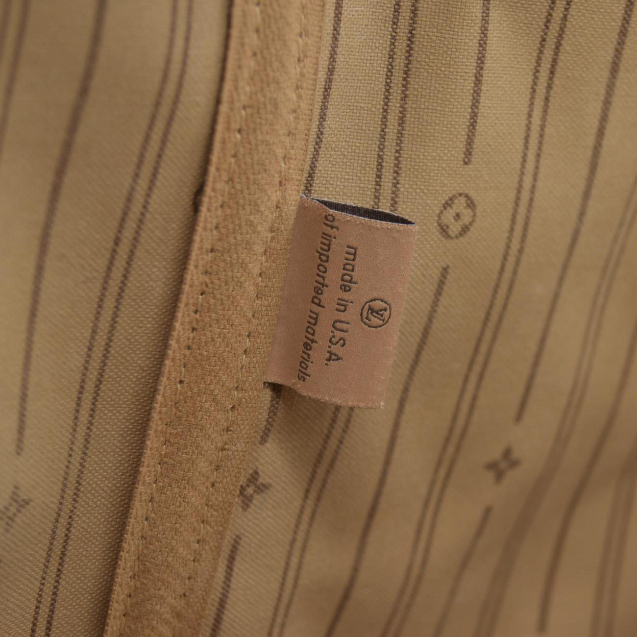 AUCTION $2420 Louis Vuitton  Monogram Neverfull GM