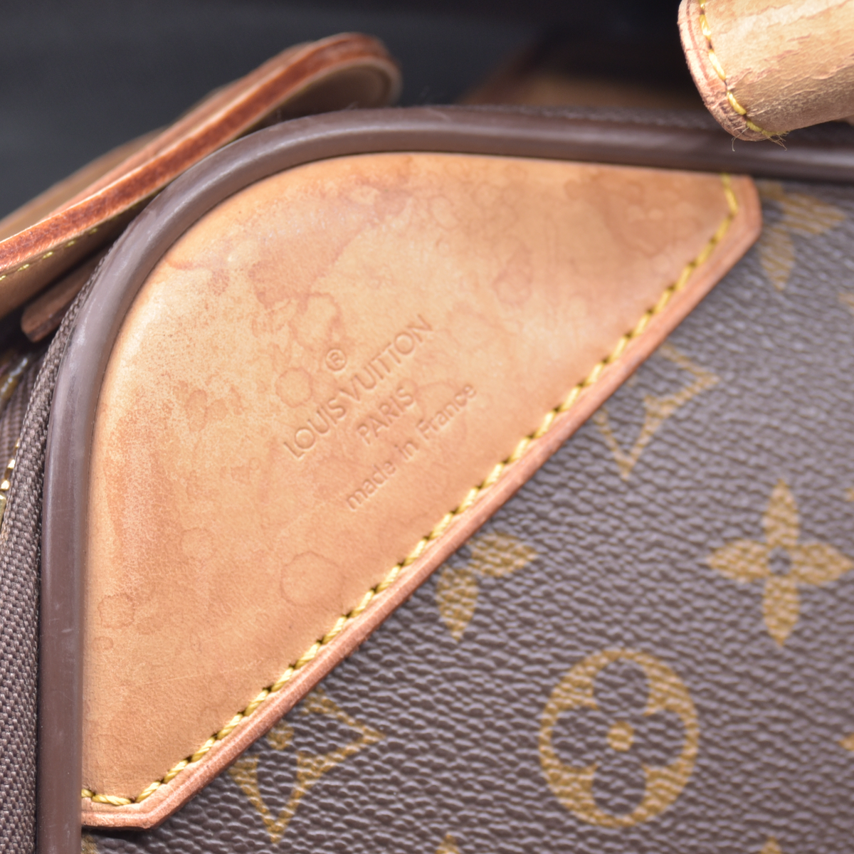 $3800 1999 LOUIS VUITTON Pegase 55 Monogram Suitcase SP0939