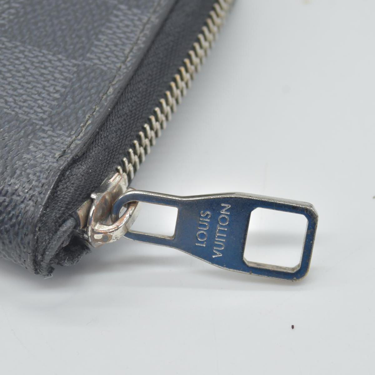 $1000 2013 Louis Vuitton Damier Graphite Zippy Organizer Wallet CONSIGNMENT CA3133