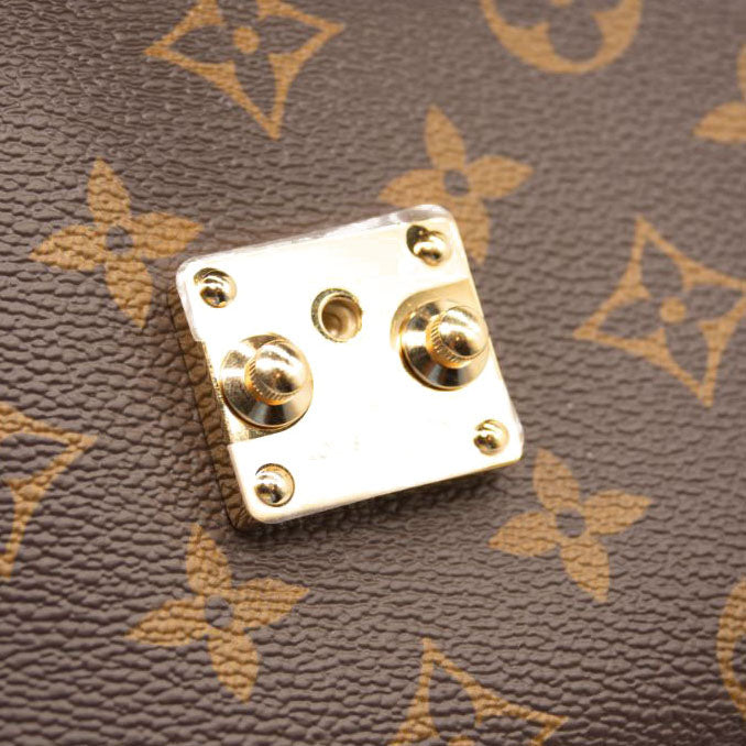 NEW Louis Vuitton Monogram Pochette Metis