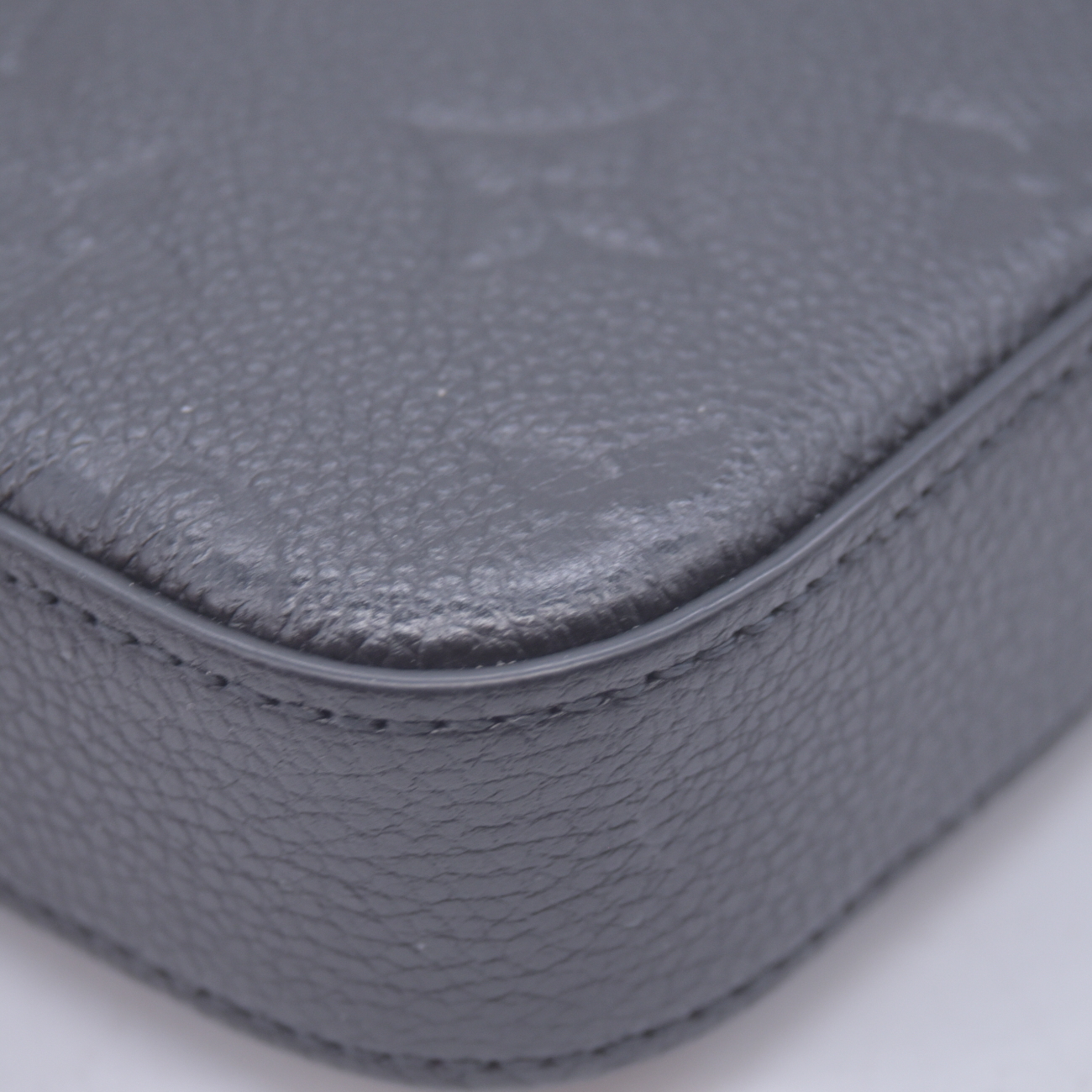 $1770 Louis Vuitton Felicie NM Black Empreinte RFID