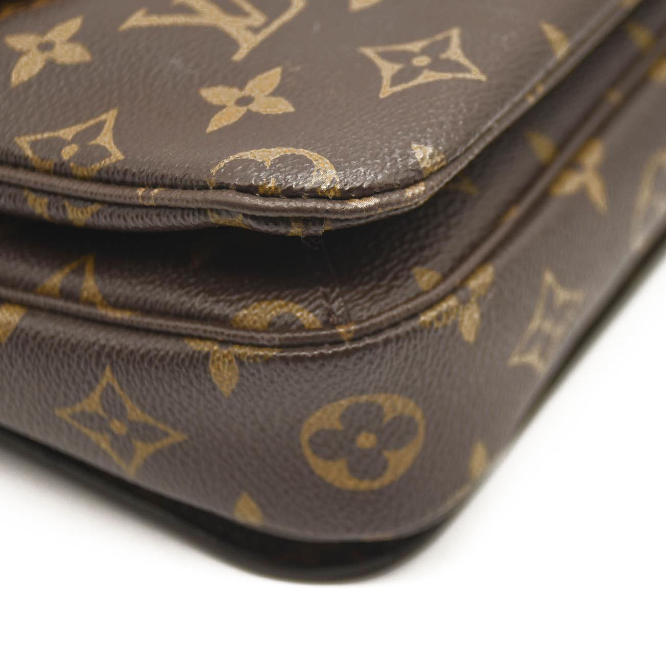 LOUIS VUITTON Monogram Pochette Metis