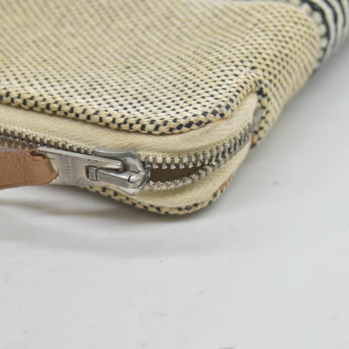 Hermès  Herline Travel Wallet CONSIGNMENT